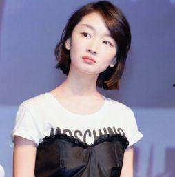 周冬雨最新头条爆料图片,揭秘幕后故事，独家幕后花絮大公开！